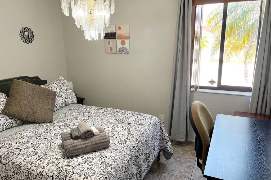 Вилла Amazing & Cozy Duplex Near Zoo Miami ! Экстерьер фото