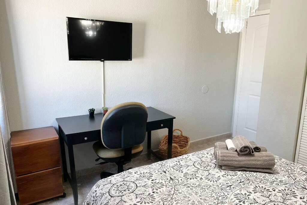 Вилла Amazing & Cozy Duplex Near Zoo Miami ! Экстерьер фото