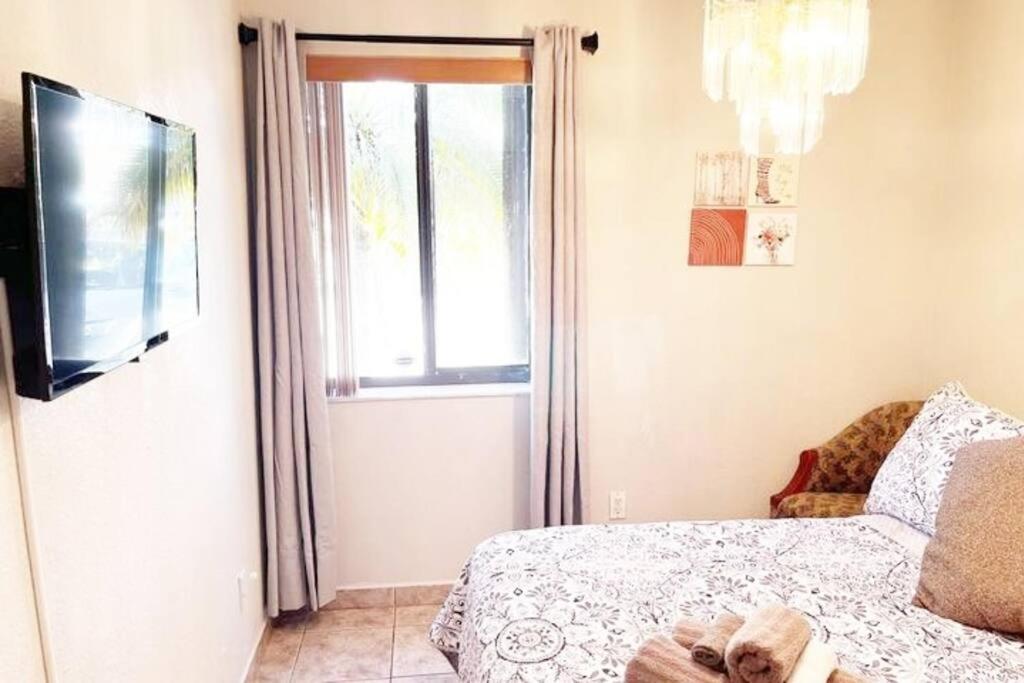 Вилла Amazing & Cozy Duplex Near Zoo Miami ! Экстерьер фото