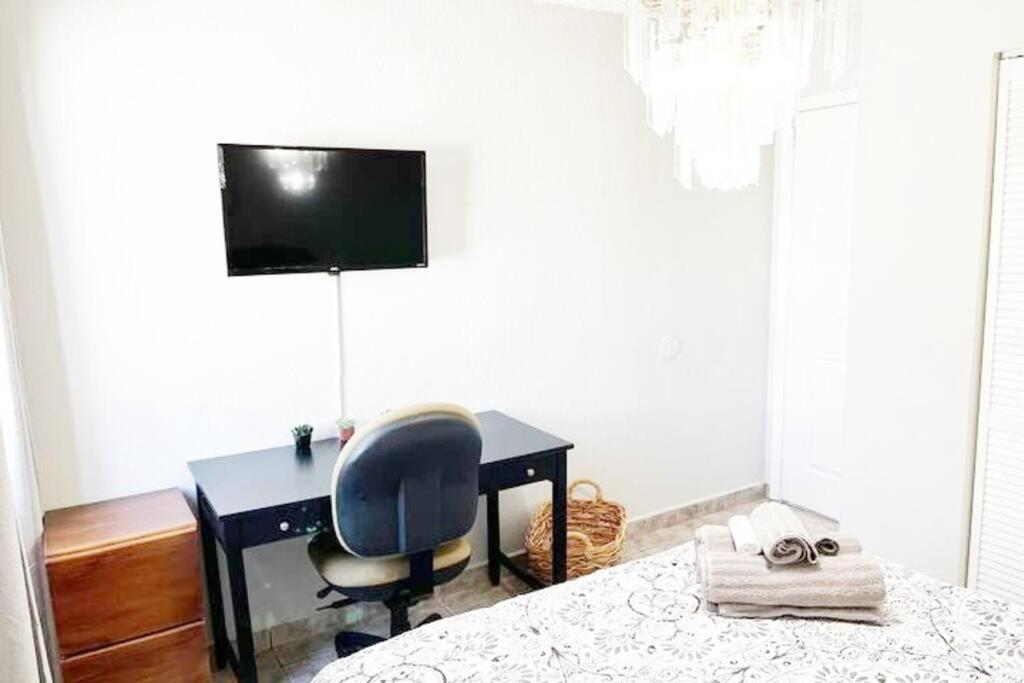 Вилла Amazing & Cozy Duplex Near Zoo Miami ! Экстерьер фото