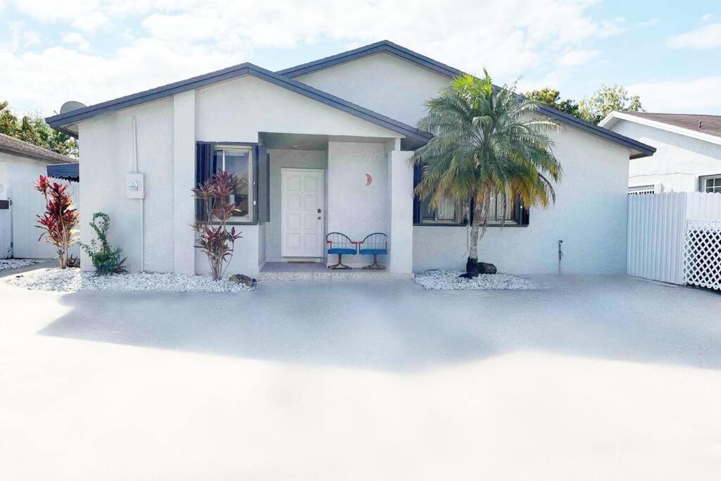 Вилла Amazing & Cozy Duplex Near Zoo Miami ! Экстерьер фото